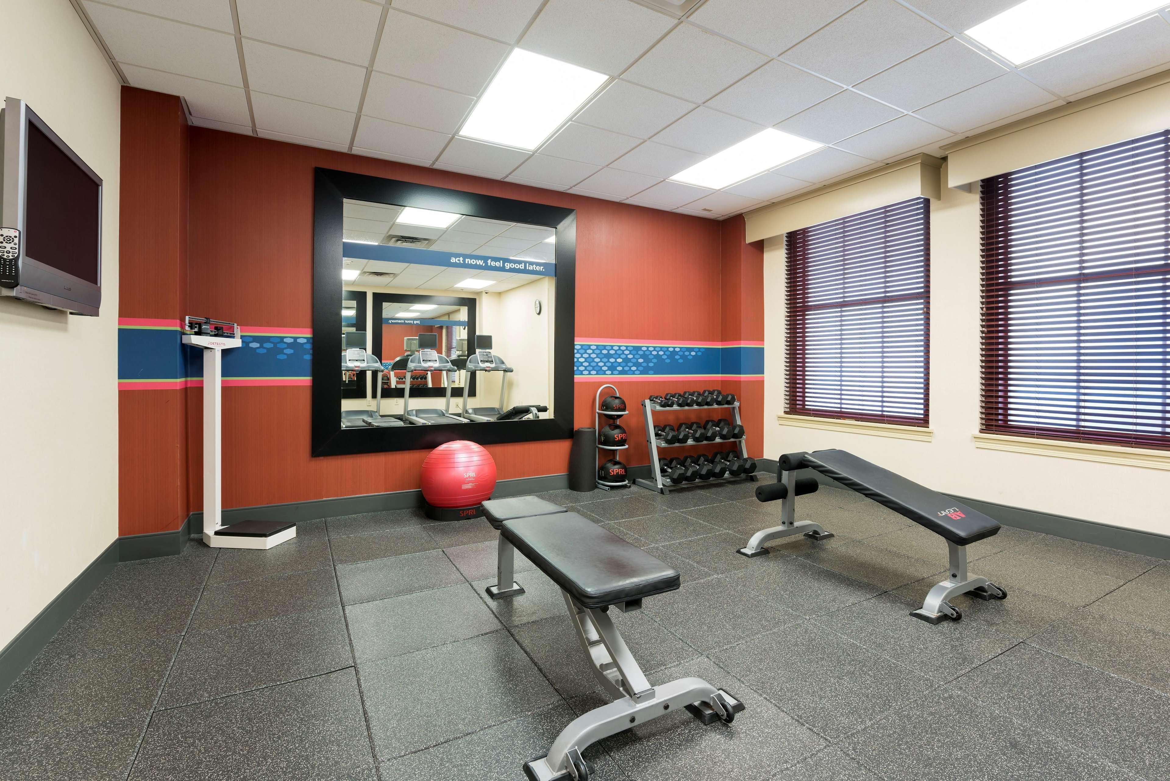 Hampton Inn Indianapolis Downtown Across From Circle Centre Facilities photo