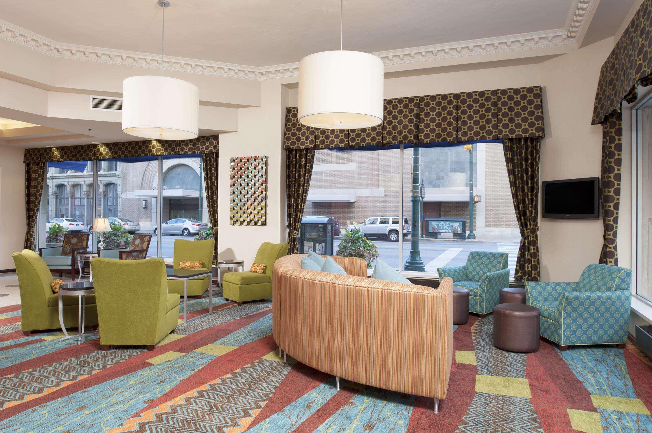 Hampton Inn Indianapolis Downtown Across From Circle Centre Interior photo