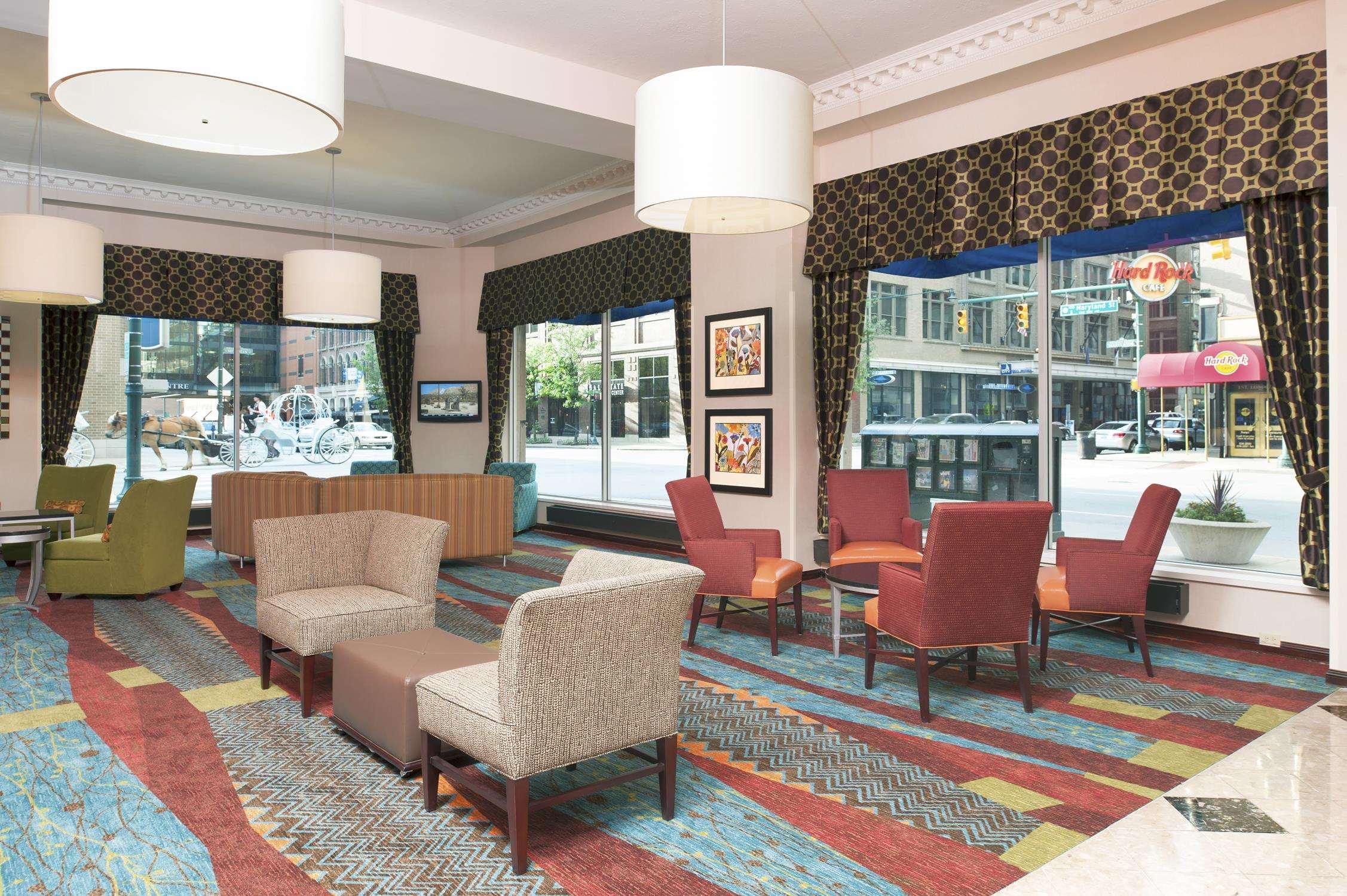 Hampton Inn Indianapolis Downtown Across From Circle Centre Interior photo